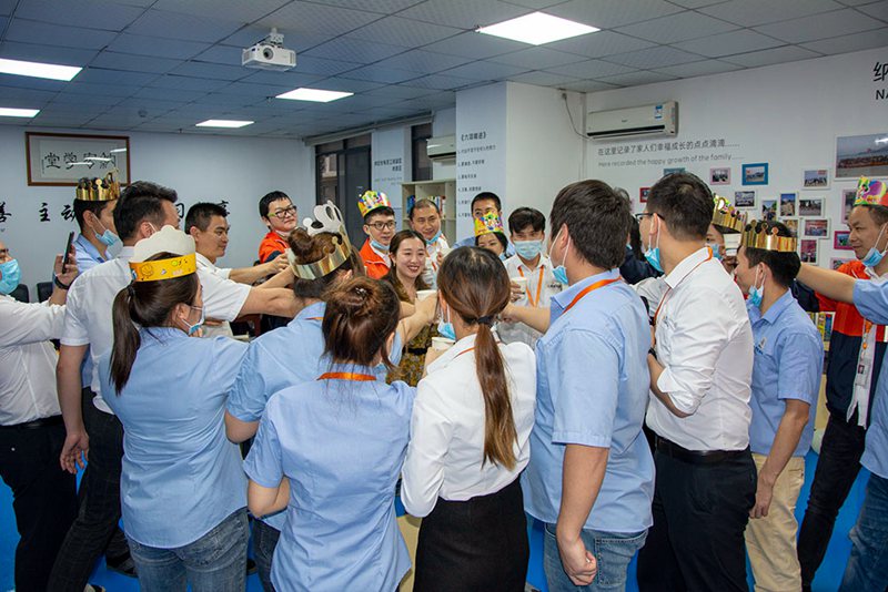 生日會(huì)溫馨落幕