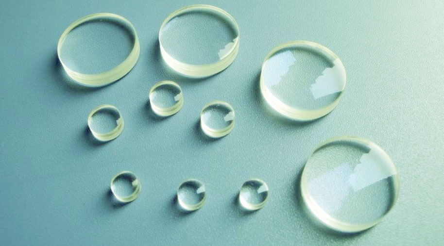 激光準(zhǔn)直鏡在激光器里有什么作用？