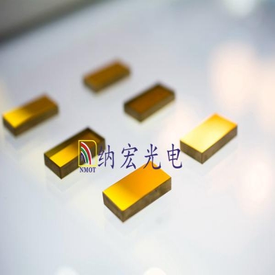 常用金屬膜反射鏡主要分為幾個類別呢？